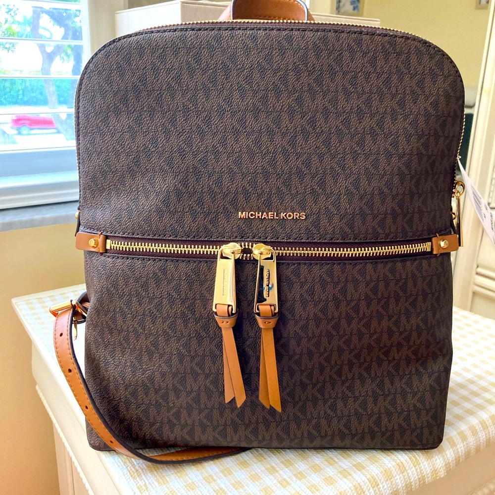 NWT Michael kore rhea zip slim medium backpack